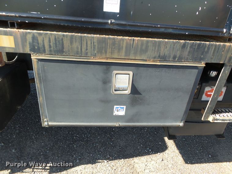 image for item DH7770 1995 Ford F800 reel carrier truck