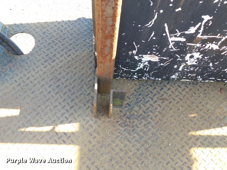 image for item DH7770 1995 Ford F800 reel carrier truck