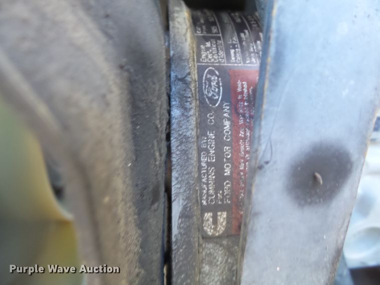 image for item DH7770 1995 Ford F800 reel carrier truck