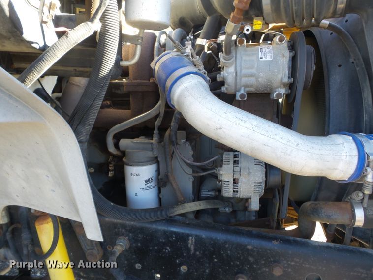 image for item DH7770 1995 Ford F800 reel carrier truck