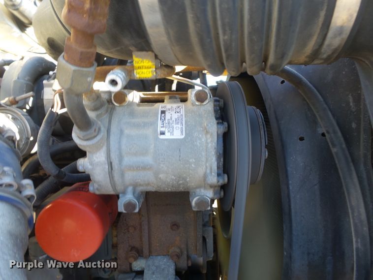 image for item DH7770 1995 Ford F800 reel carrier truck