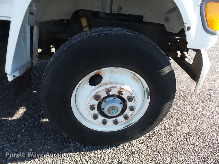 image for item DH7770 1995 Ford F800 reel carrier truck