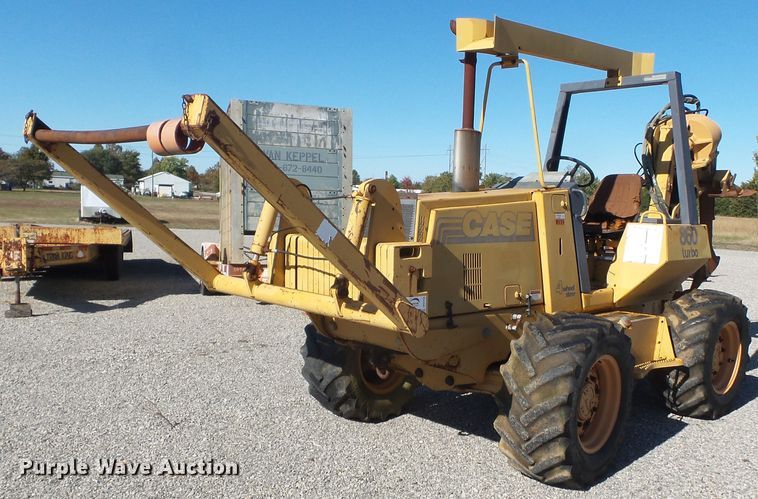 image for item DH7774 Case 860 cable plow