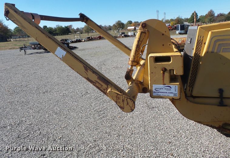 image for item DH7774 Case 860 cable plow