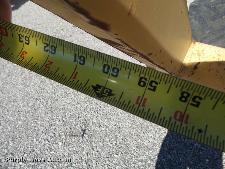 image for item DH7774 Case 860 cable plow