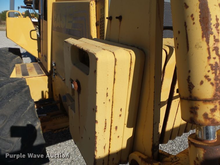 image for item DH7774 Case 860 cable plow