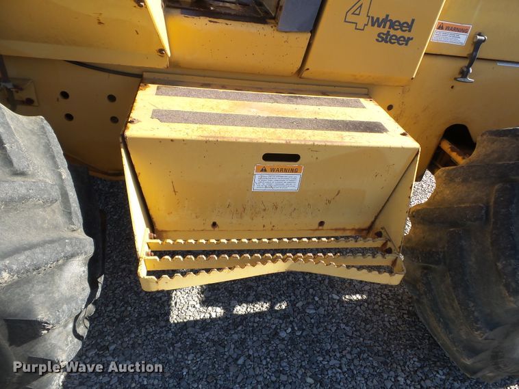 image for item DH7774 Case 860 cable plow