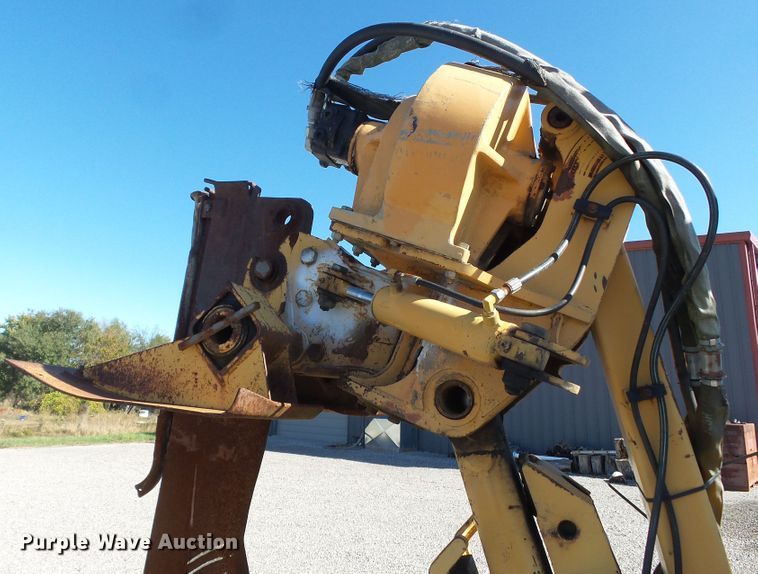 image for item DH7774 Case 860 cable plow