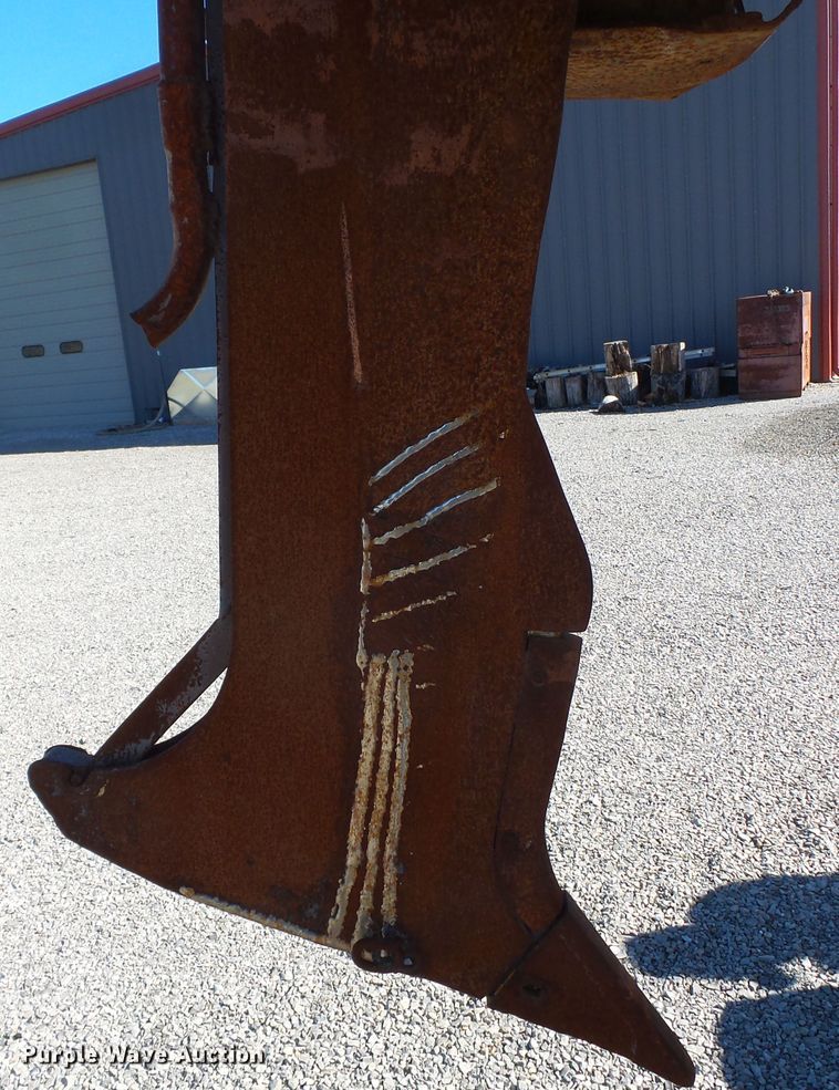 image for item DH7774 Case 860 cable plow