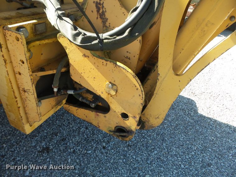 image for item DH7774 Case 860 cable plow