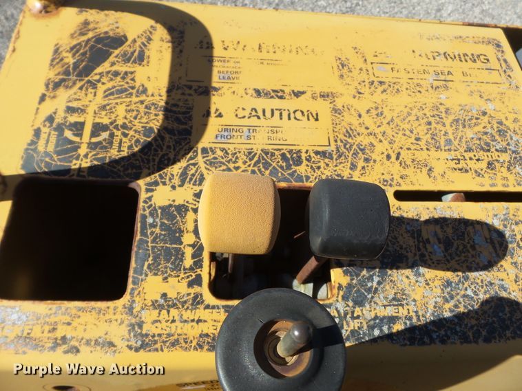 image for item DH7774 Case 860 cable plow