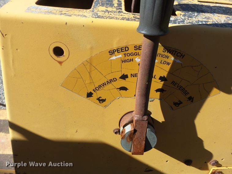 image for item DH7774 Case 860 cable plow