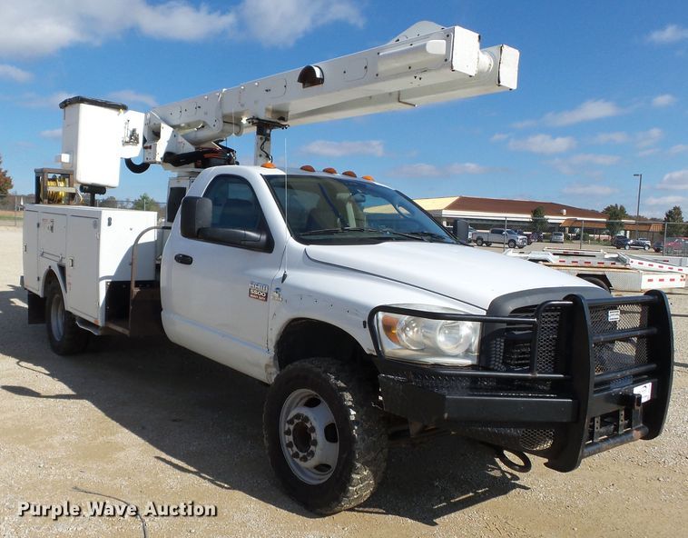 image for item DH7780 2010 Dodge Ram 5500 bucket truck