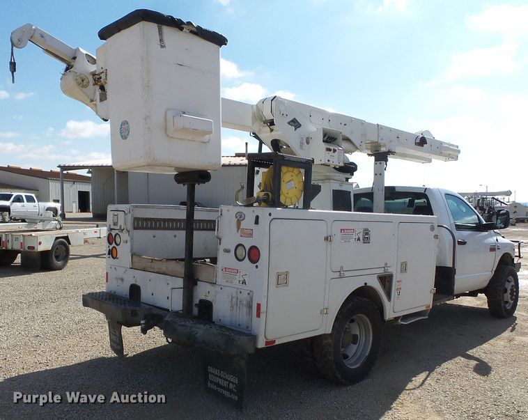 image for item DH7780 2010 Dodge Ram 5500 bucket truck