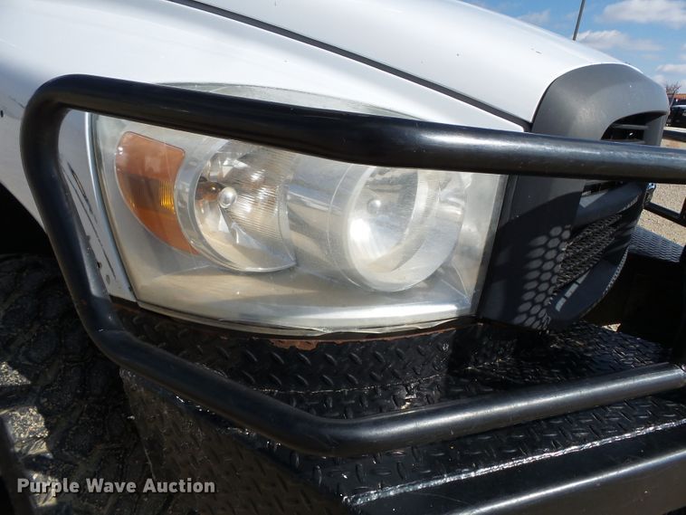 image for item DH7780 2010 Dodge Ram 5500 bucket truck