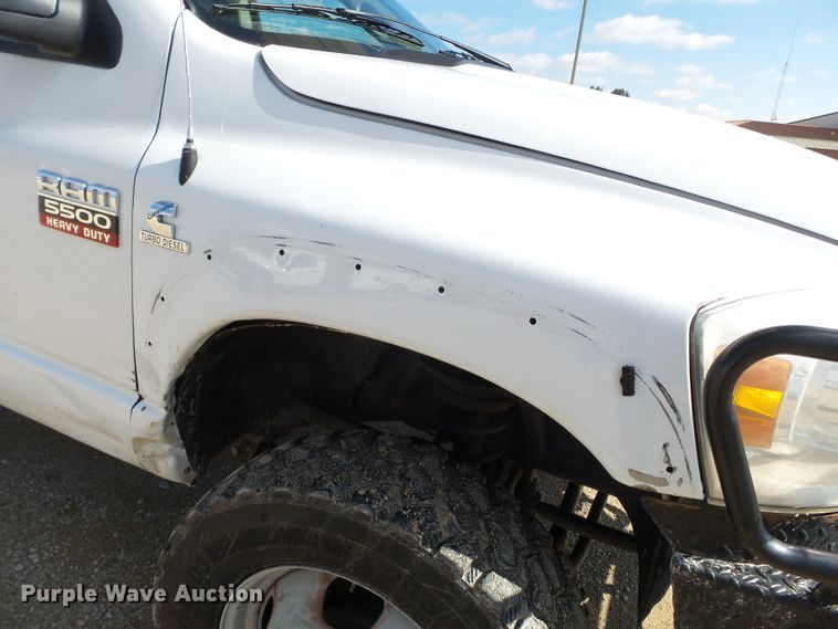 image for item DH7780 2010 Dodge Ram 5500 bucket truck