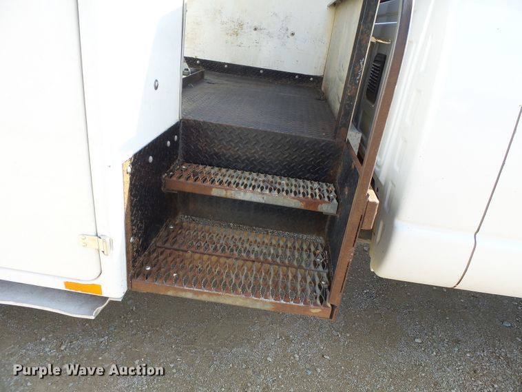 image for item DH7780 2010 Dodge Ram 5500 bucket truck