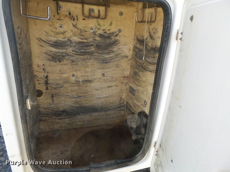 image for item DH7780 2010 Dodge Ram 5500 bucket truck