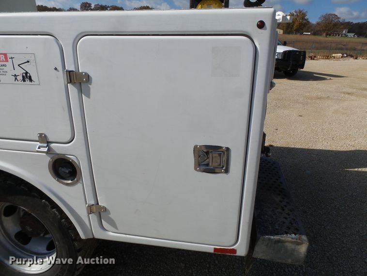 image for item DH7780 2010 Dodge Ram 5500 bucket truck