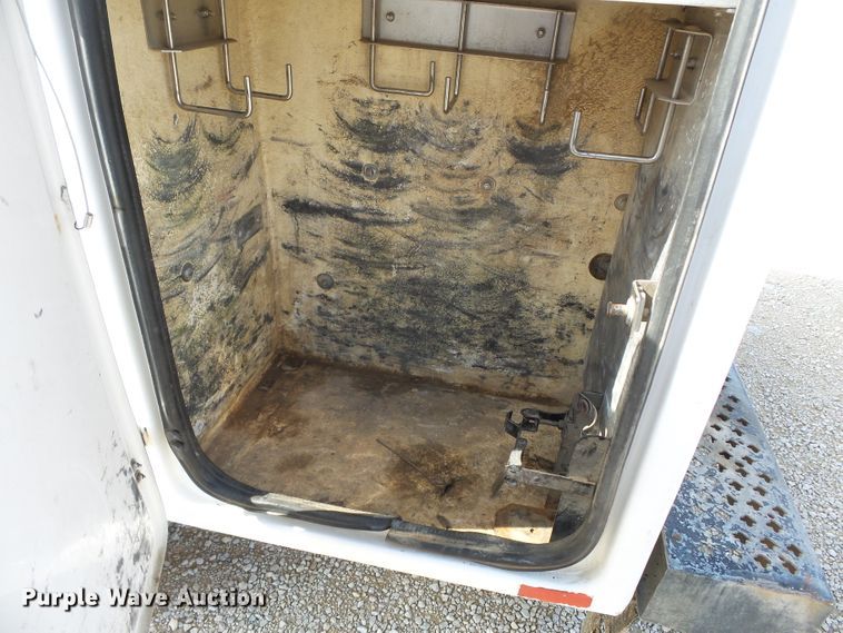 image for item DH7780 2010 Dodge Ram 5500 bucket truck