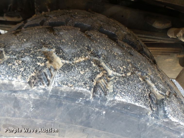 image for item DH7780 2010 Dodge Ram 5500 bucket truck