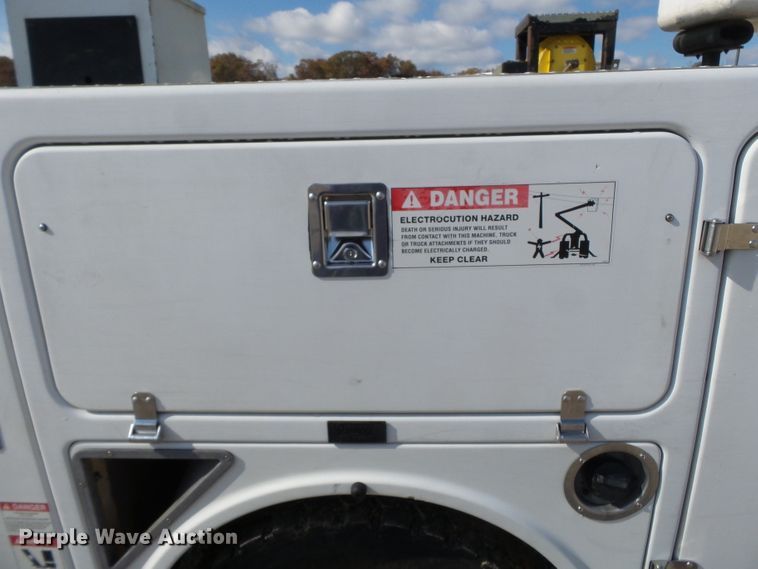 image for item DH7780 2010 Dodge Ram 5500 bucket truck