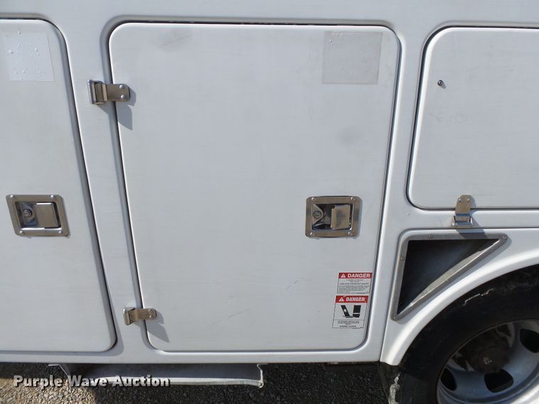 image for item DH7780 2010 Dodge Ram 5500 bucket truck