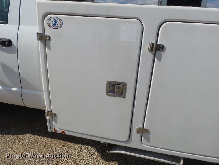 image for item DH7780 2010 Dodge Ram 5500 bucket truck