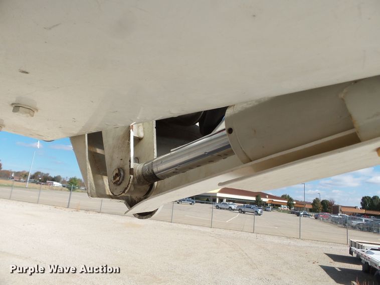 image for item DH7780 2010 Dodge Ram 5500 bucket truck