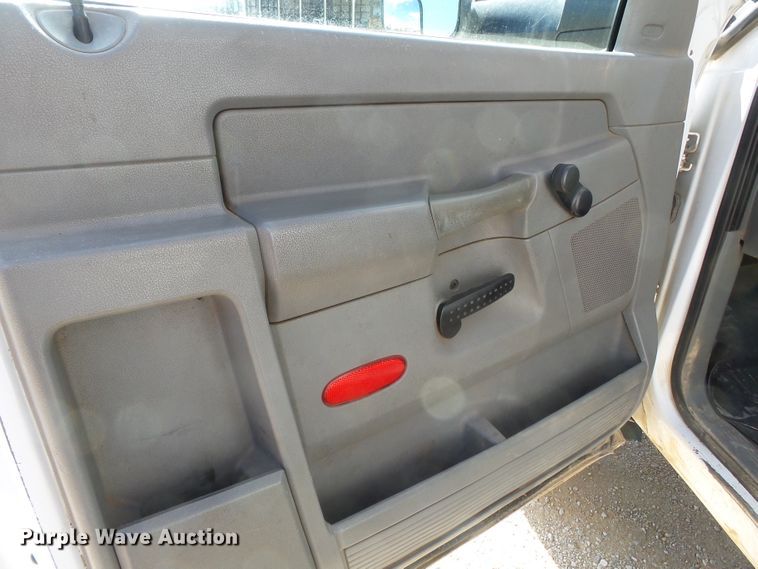 image for item DH7780 2010 Dodge Ram 5500 bucket truck