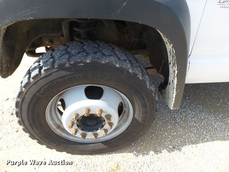 image for item DH7781 2008 Dodge Ram 5500 bucket truck