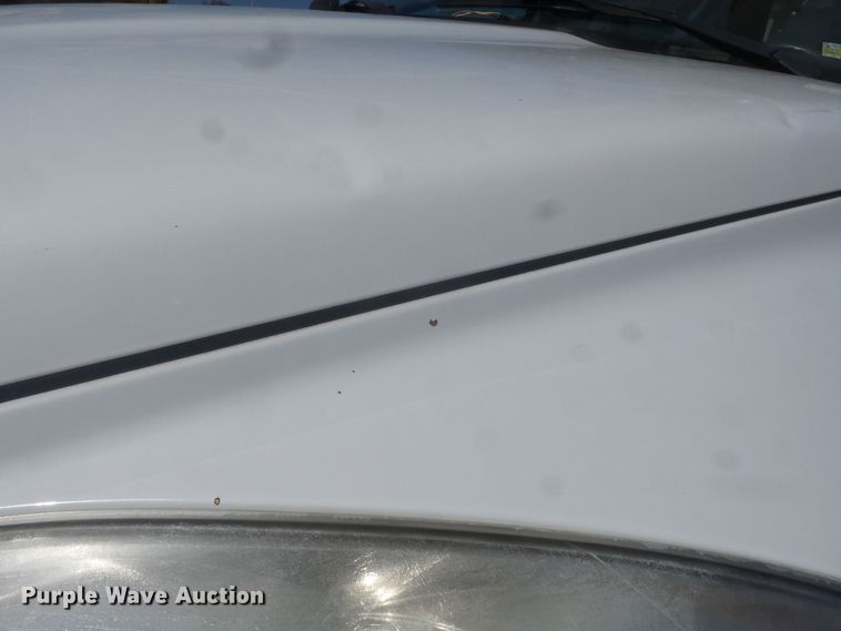 image for item DH7781 2008 Dodge Ram 5500 bucket truck