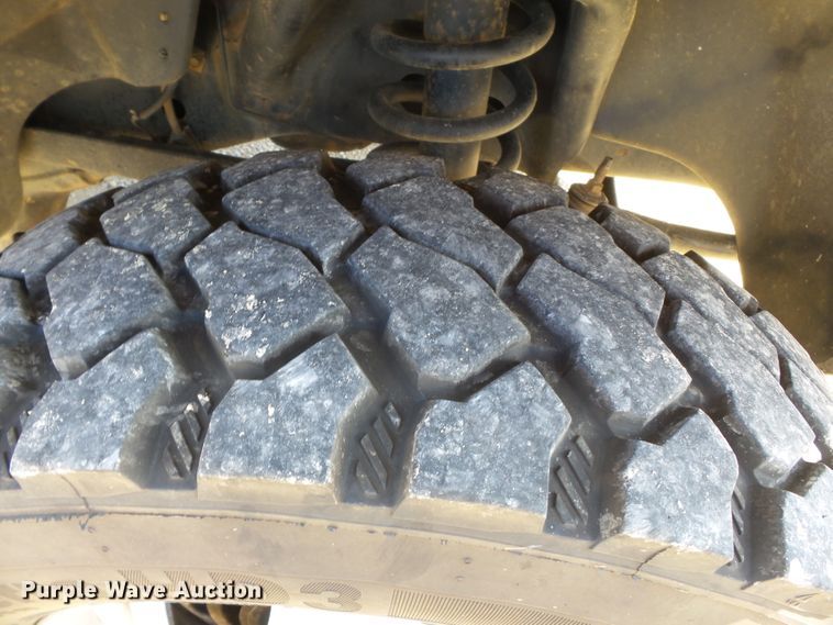 image for item DH7781 2008 Dodge Ram 5500 bucket truck