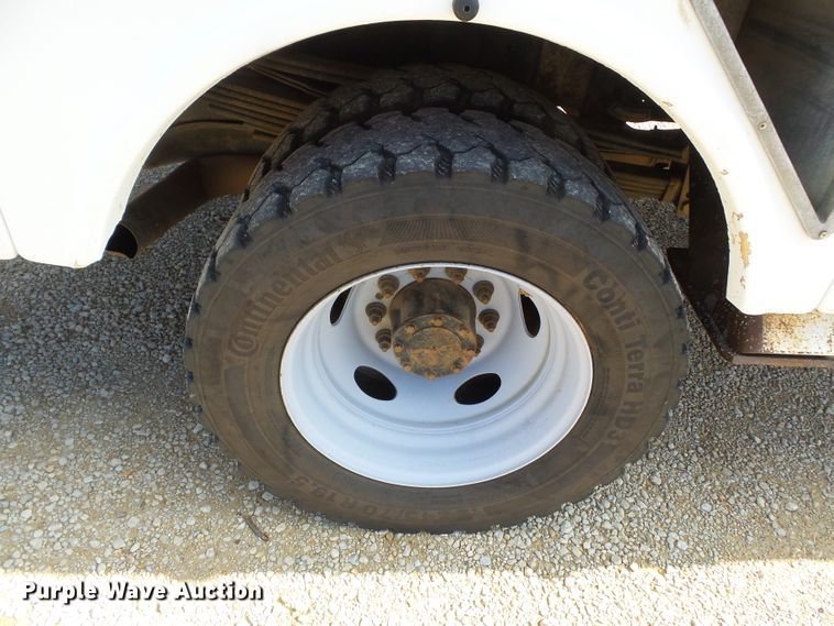 image for item DH7781 2008 Dodge Ram 5500 bucket truck