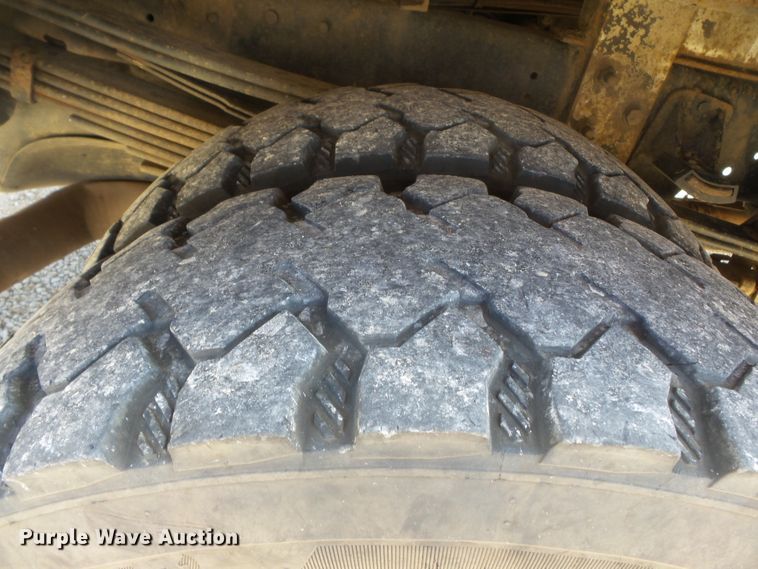 image for item DH7781 2008 Dodge Ram 5500 bucket truck