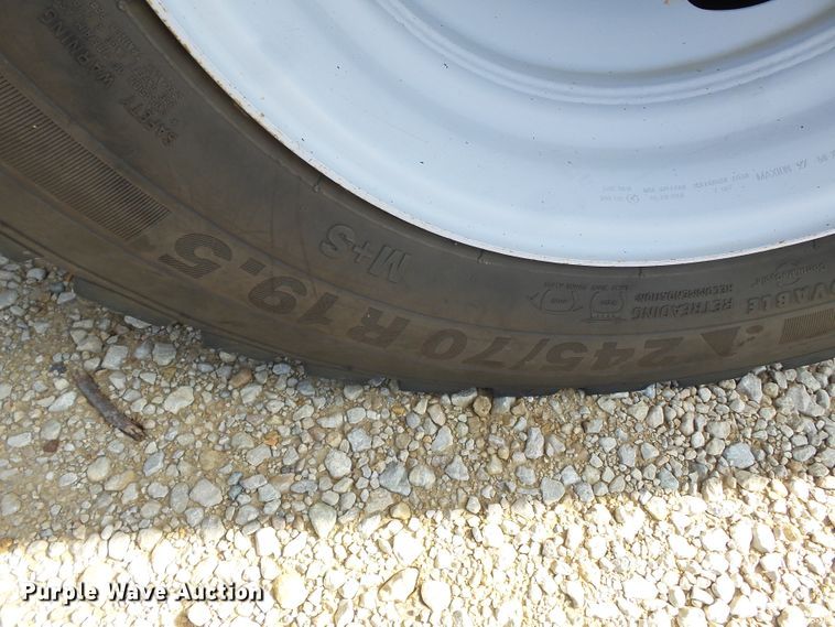 image for item DH7781 2008 Dodge Ram 5500 bucket truck