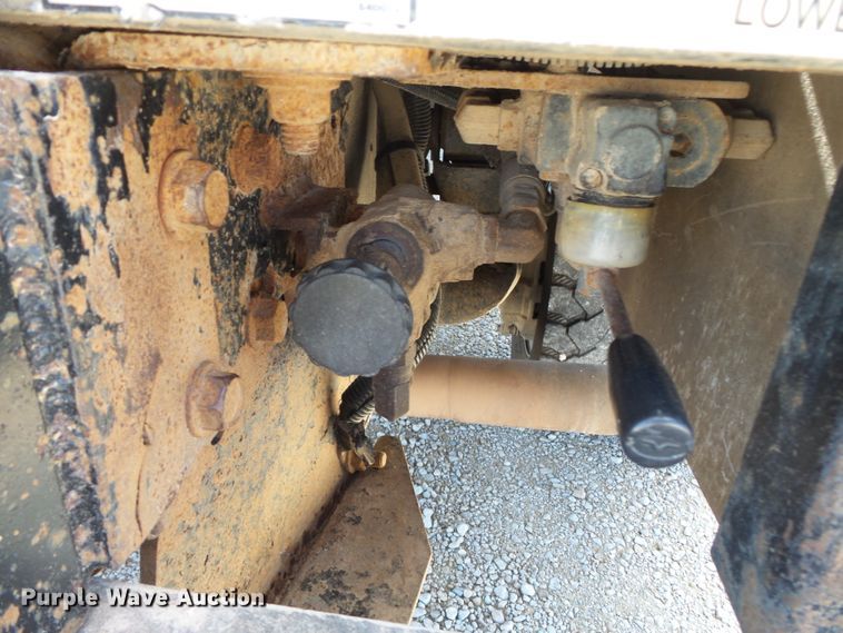 image for item DH7781 2008 Dodge Ram 5500 bucket truck