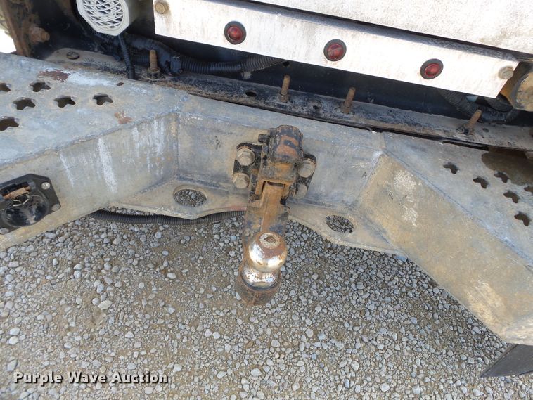 image for item DH7781 2008 Dodge Ram 5500 bucket truck