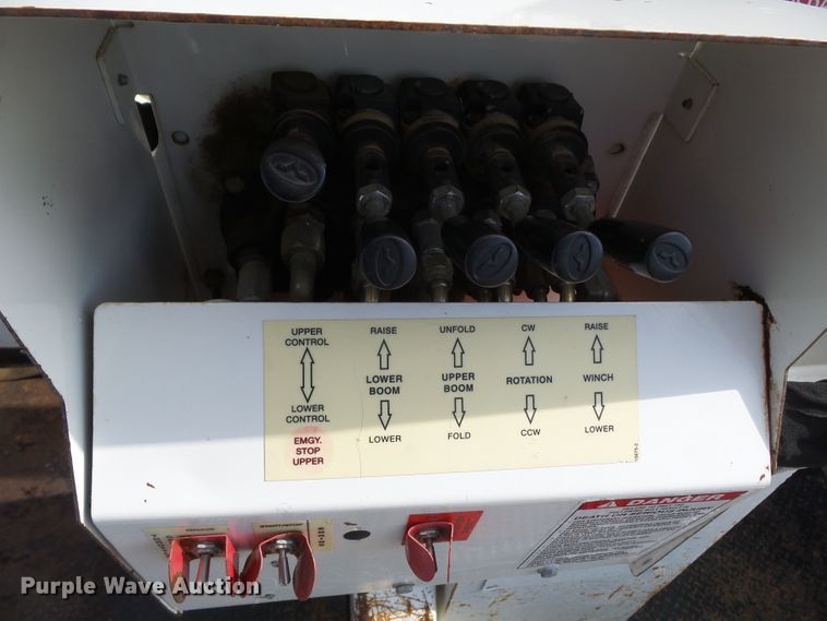 image for item DH7781 2008 Dodge Ram 5500 bucket truck