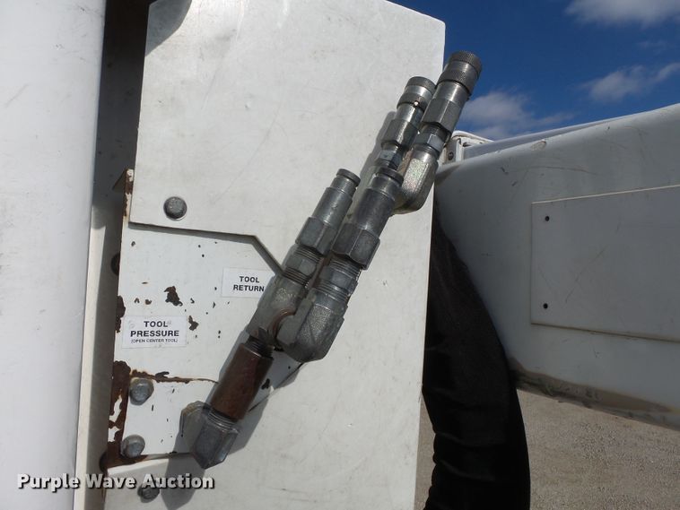 image for item DH7781 2008 Dodge Ram 5500 bucket truck