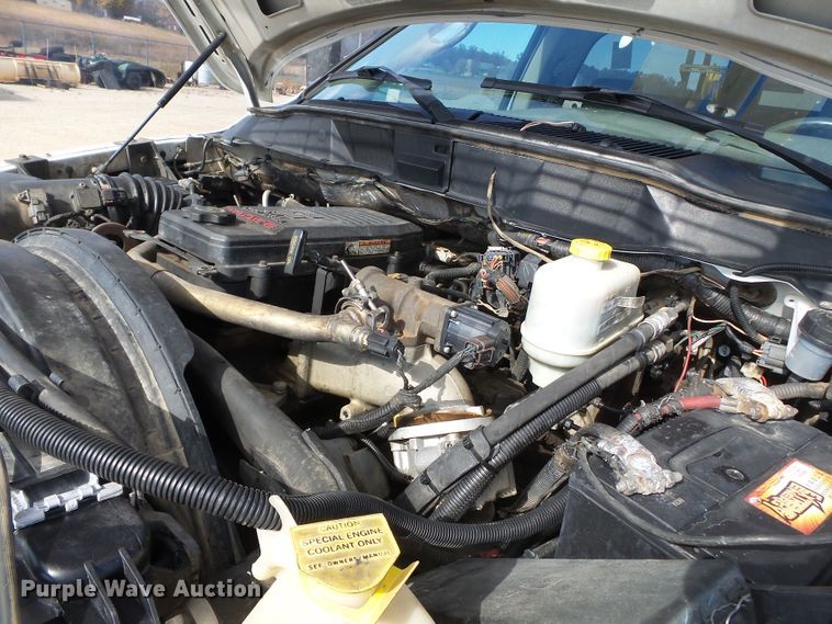 image for item DH7781 2008 Dodge Ram 5500 bucket truck