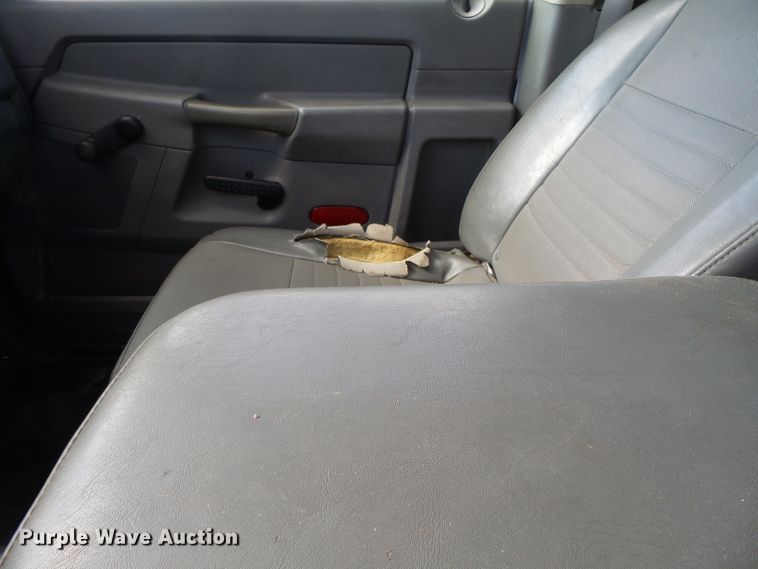 image for item DH7781 2008 Dodge Ram 5500 bucket truck