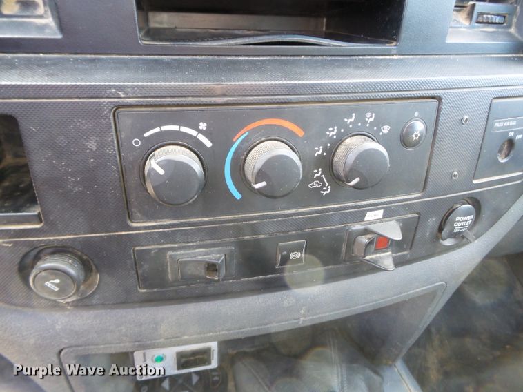 image for item DH7781 2008 Dodge Ram 5500 bucket truck