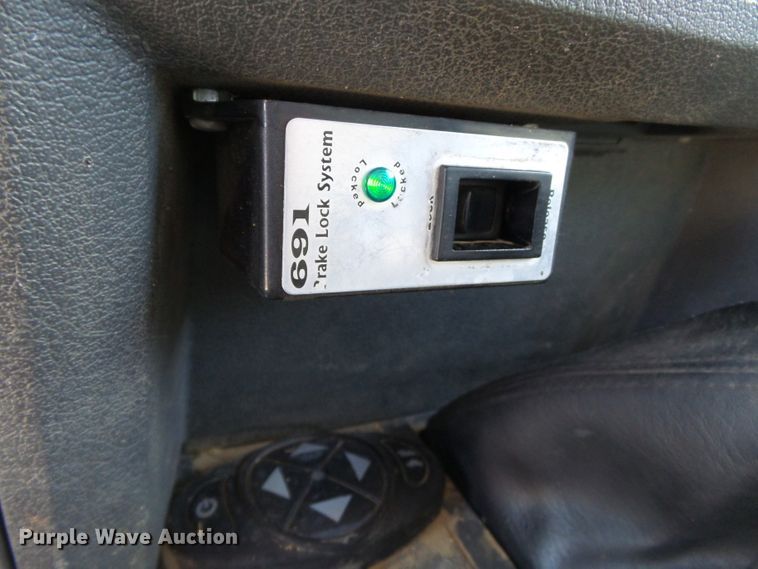 image for item DH7781 2008 Dodge Ram 5500 bucket truck