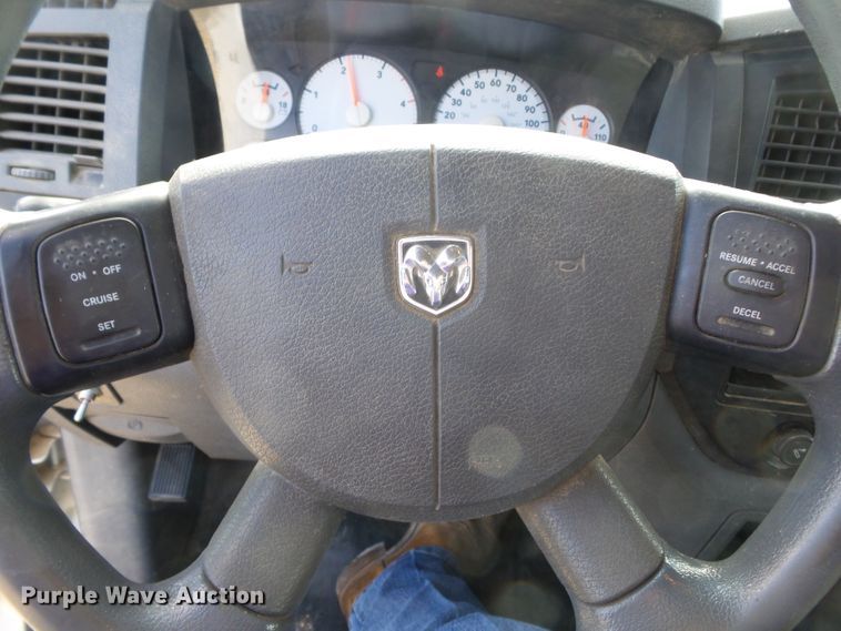 image for item DH7781 2008 Dodge Ram 5500 bucket truck