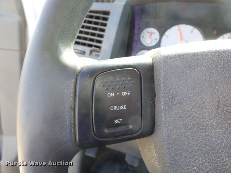 image for item DH7781 2008 Dodge Ram 5500 bucket truck