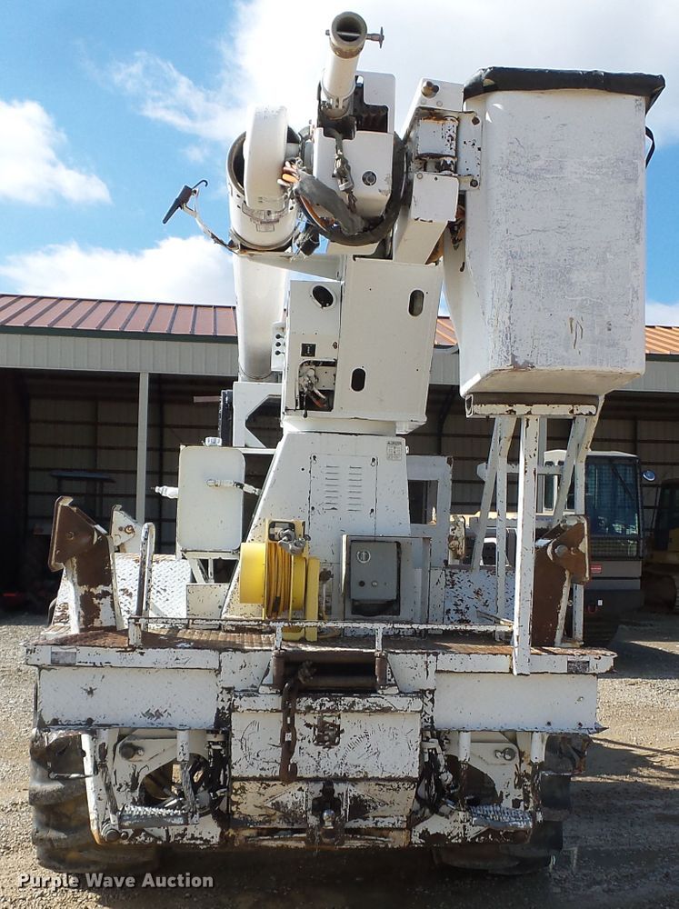 image for item DH7782 1997 John Deere 540B skidder with aerial bucket lift