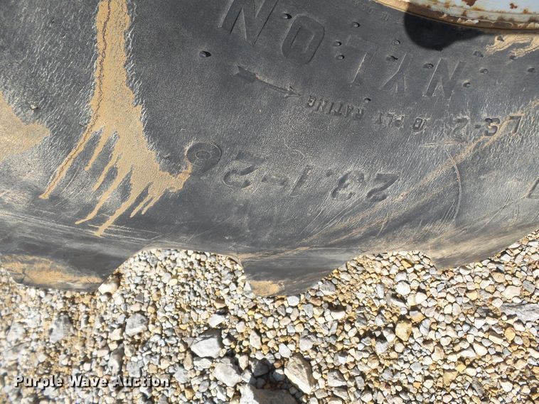 image for item DH7782 1997 John Deere 540B skidder with aerial bucket lift