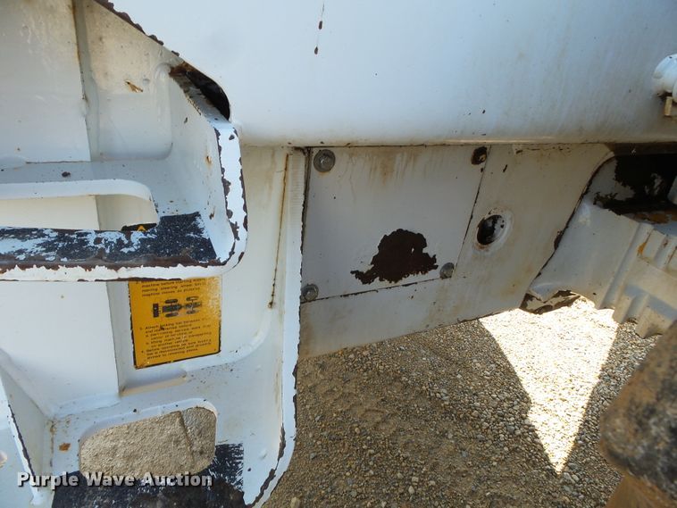 image for item DH7782 1997 John Deere 540B skidder with aerial bucket lift