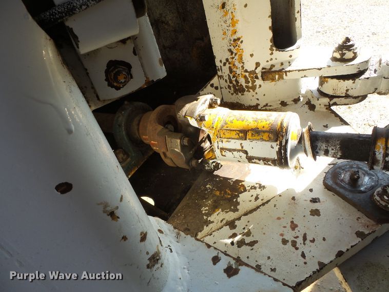 image for item DH7782 1997 John Deere 540B skidder with aerial bucket lift